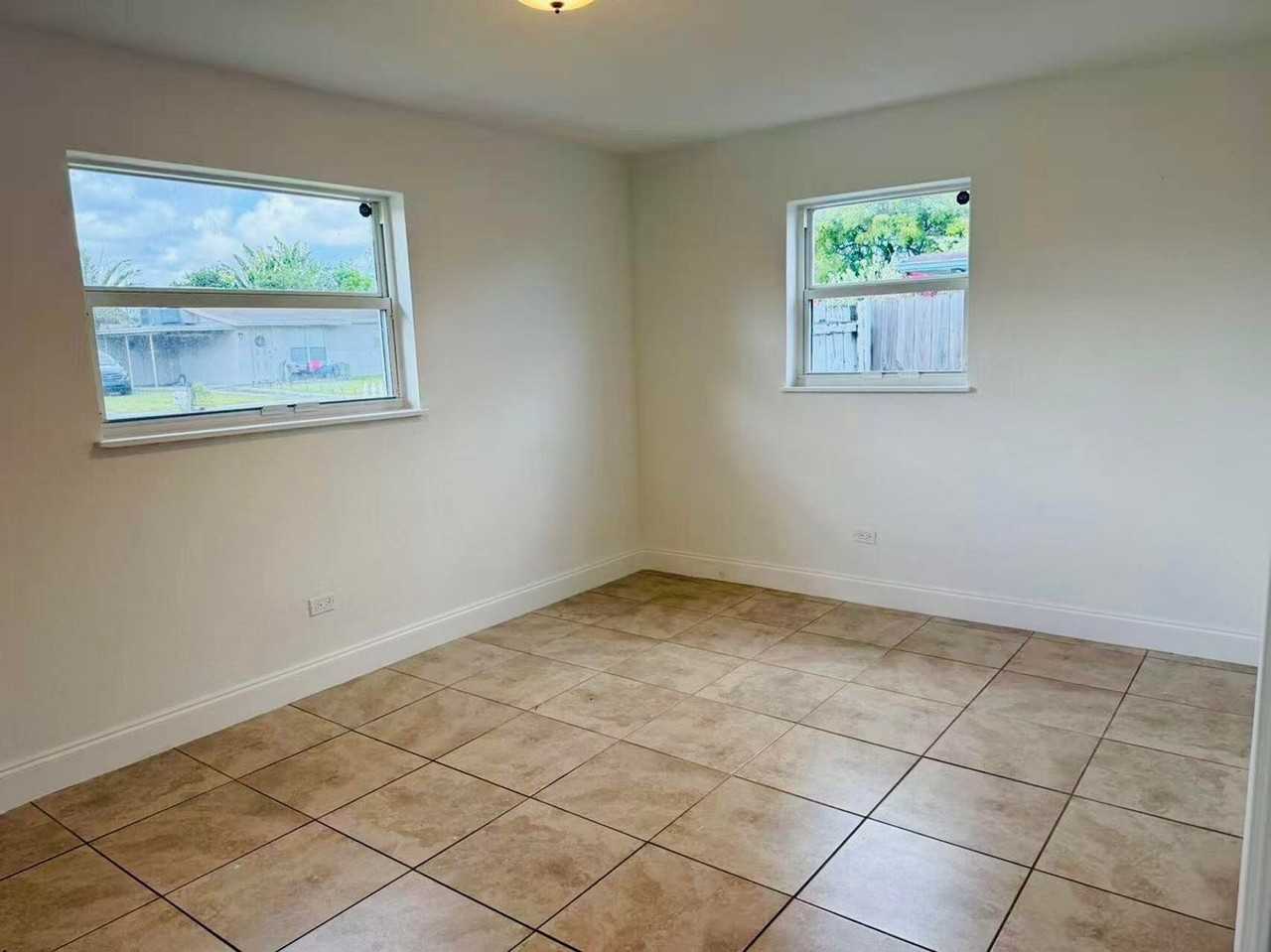 6250 Sw 39th St #6250 - Photo 3 of 15