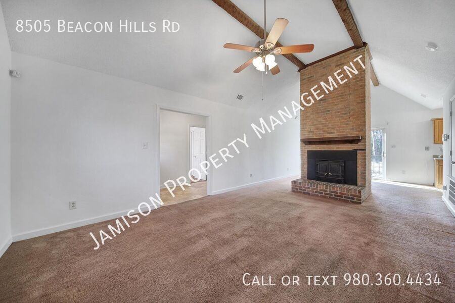 8505 Beacon Hills Rd - Photo 4 of 27