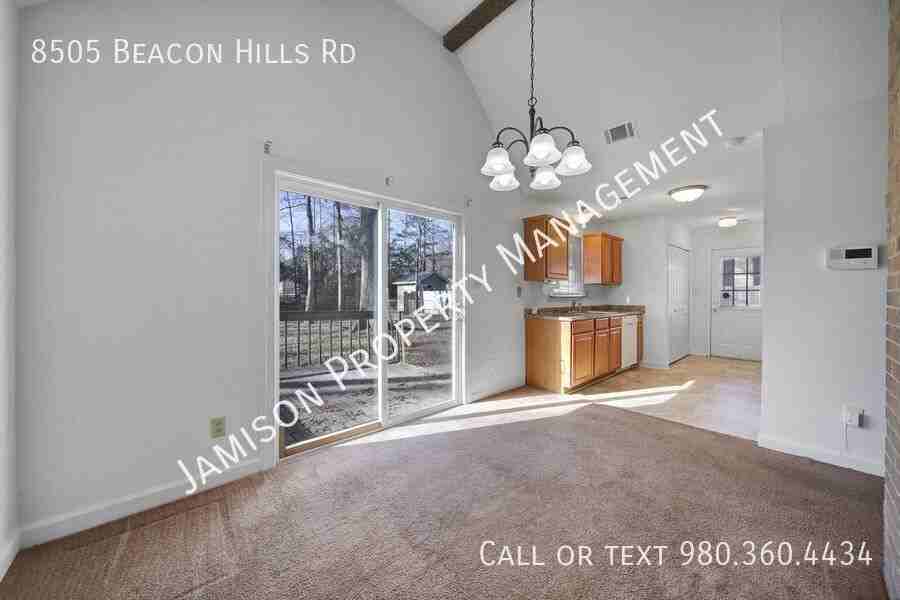 8505 Beacon Hills Rd - Photo 6 of 27
