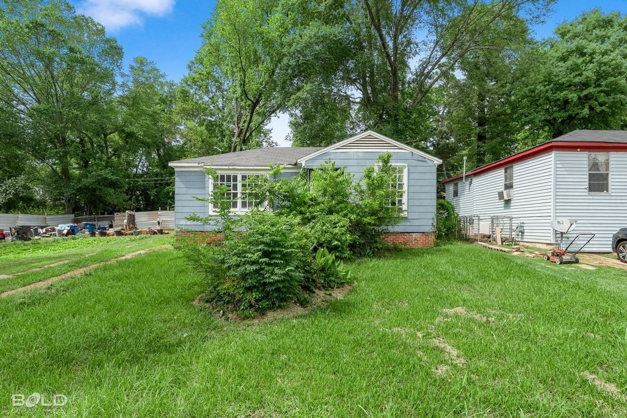 3612 Michigan Blvd - Photo 3 of 3