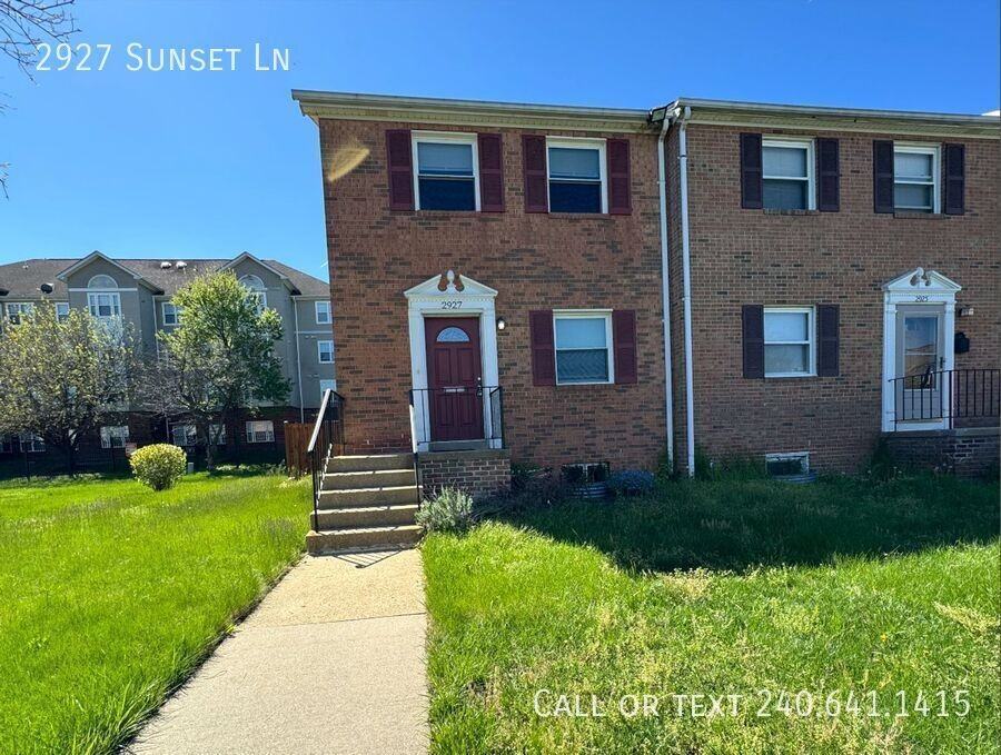 2927 Sunset Ln