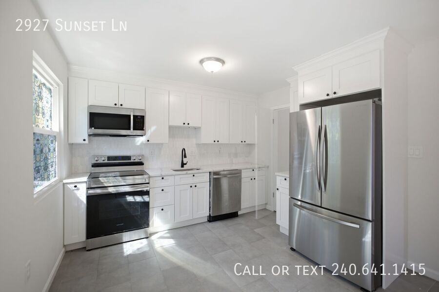 2927 Sunset Ln - Photo 5 of 24