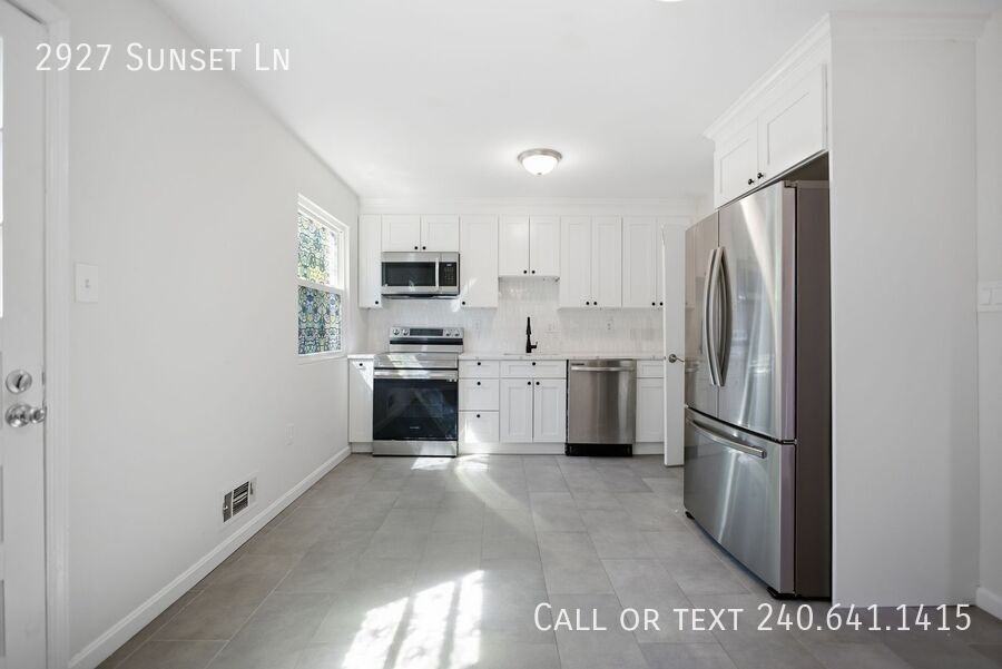 2927 Sunset Ln - Photo 6 of 24