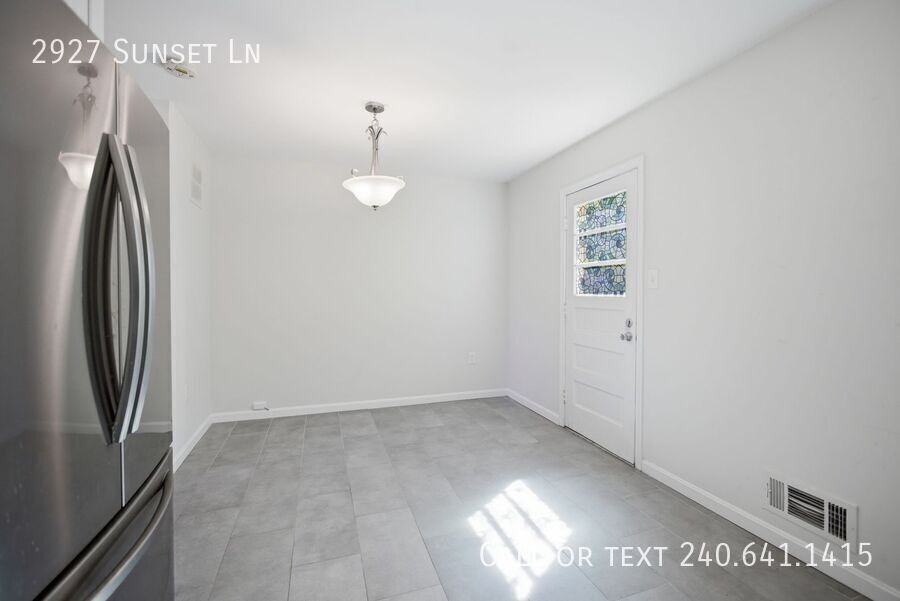 2927 Sunset Ln - Photo 7 of 24