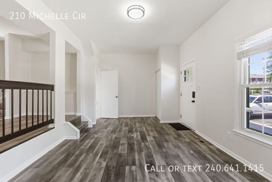 210 Michele Cir - Photo 2 of 25