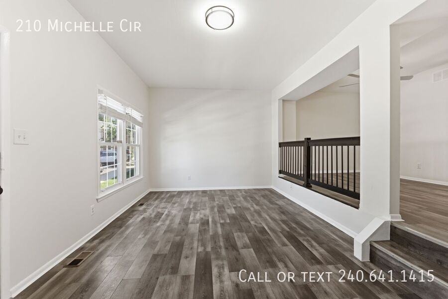 210 Michele Cir - Photo 3 of 25