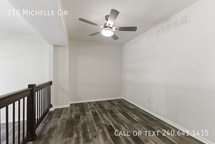 210 Michele Cir - Photo 5 of 25