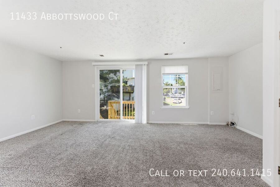11433 Abbotswood Ct - Photo 2 of 14
