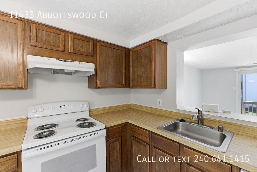 11433 Abbotswood Ct - Photo 4 of 14