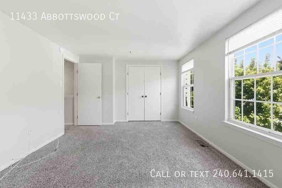 11433 Abbotswood Ct - Photo 6 of 14