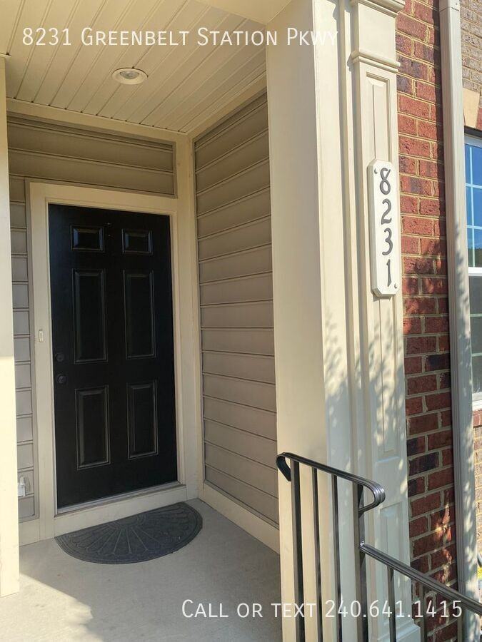 8231 Greenbelt Station Pkwy - Photo 2 of 21