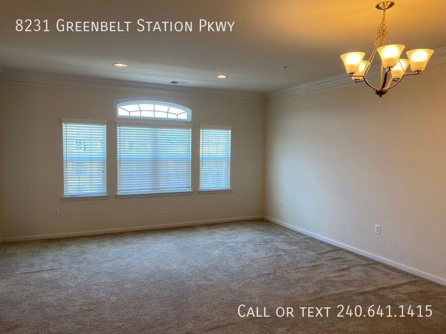 8231 Greenbelt Station Pkwy - Photo 3 of 21