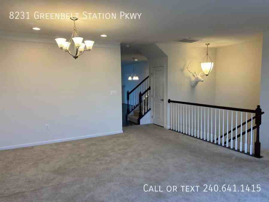 8231 Greenbelt Station Pkwy - Photo 5 of 21