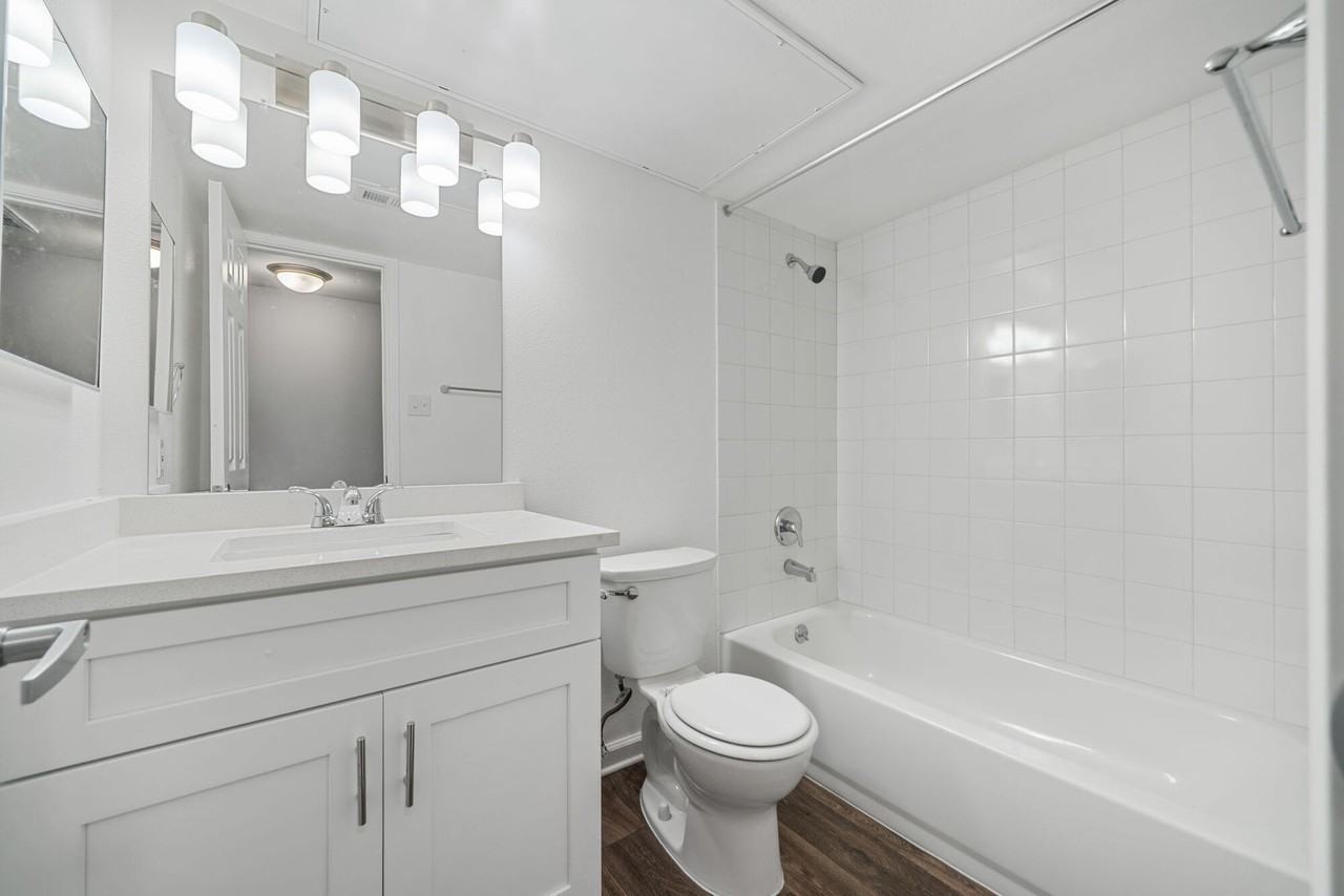 Aven East - Photo 3 of 16