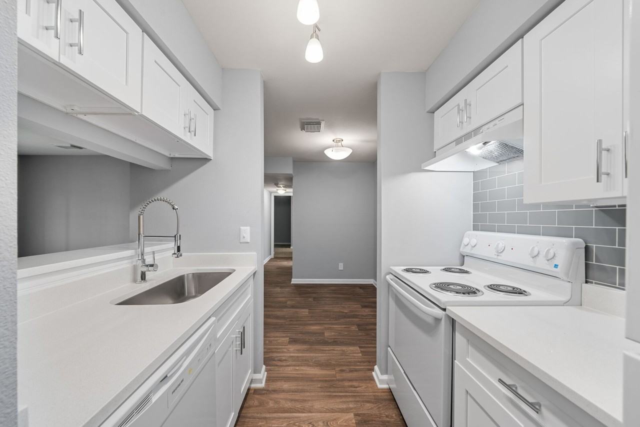 Aven East - Photo 4 of 16