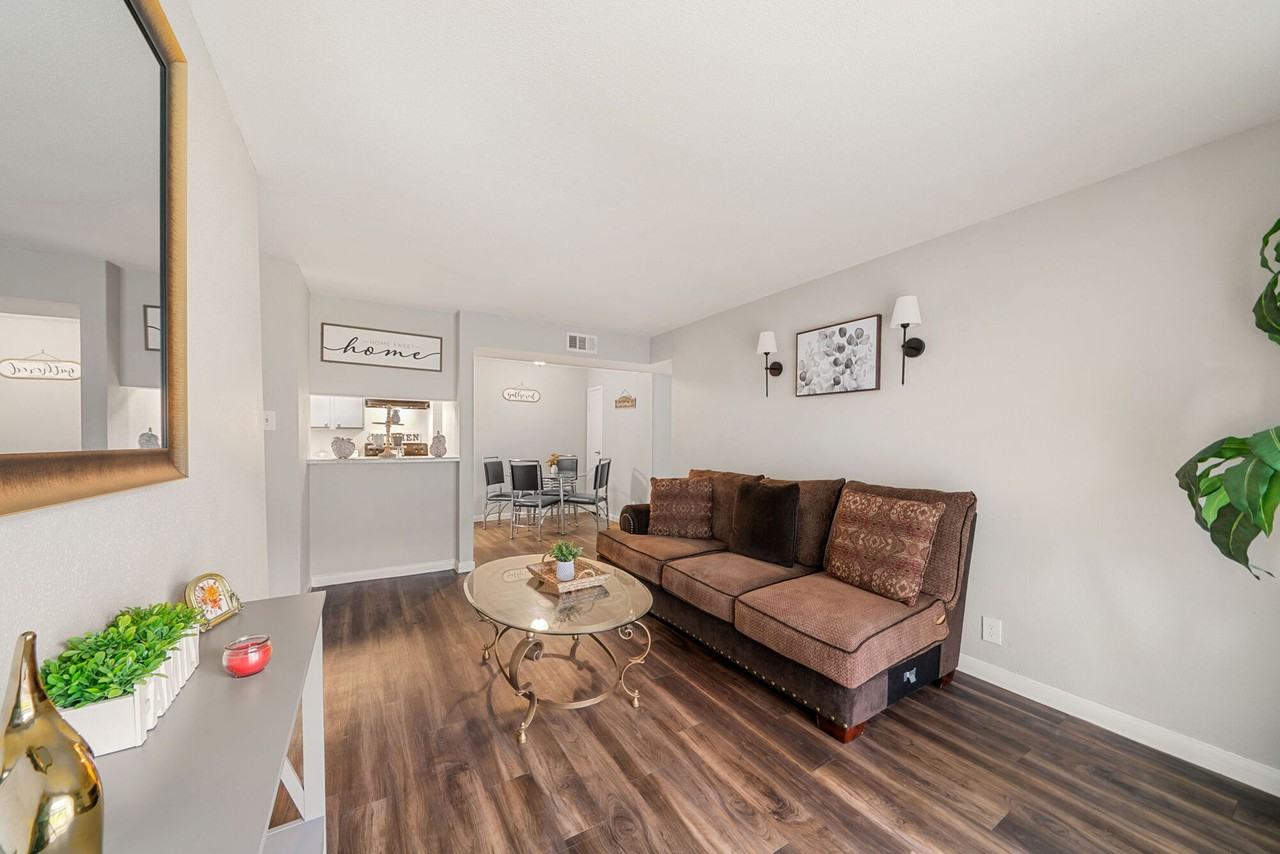 Aven East - Photo 5 of 16