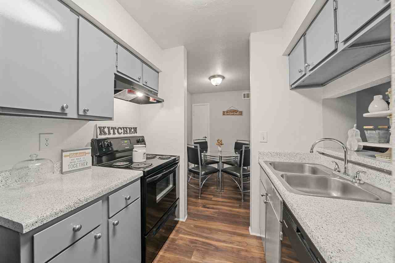 Aven East - Photo 7 of 16