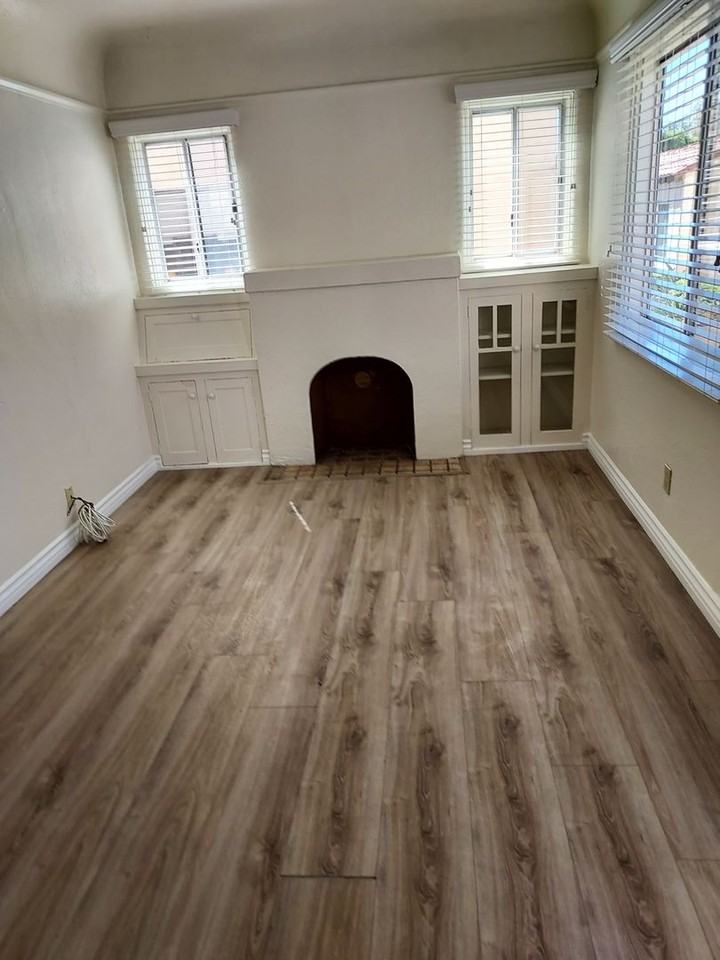 2562 Broadway - Photo 5 of 10
