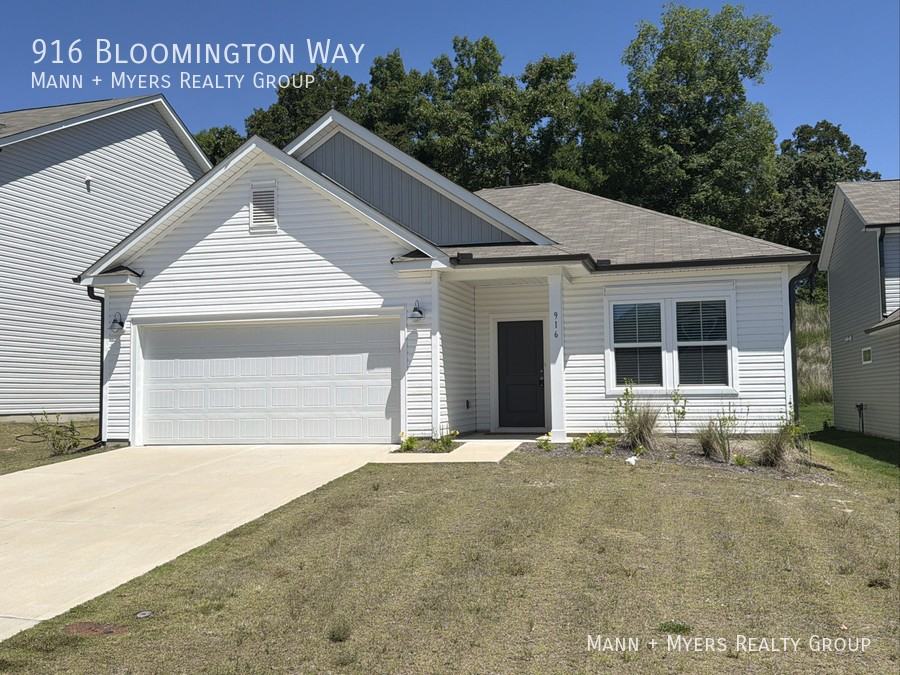 916 Bloomington Way