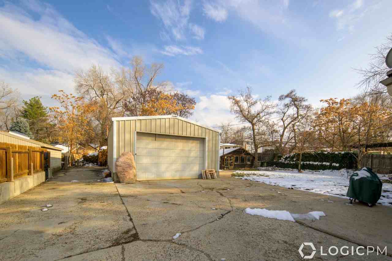 6845 S Greenfield Way - Photo 4 of 21