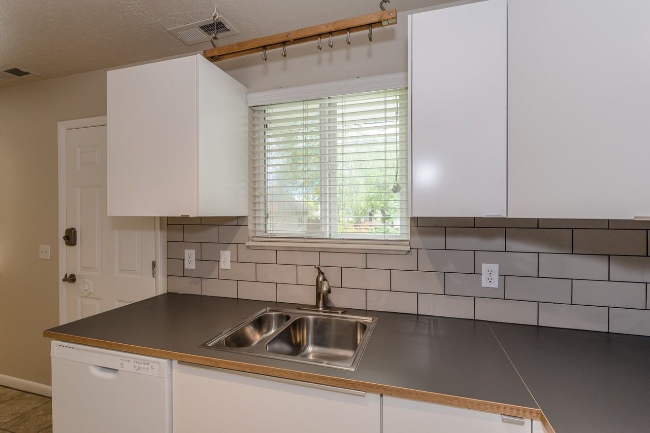 2270 S 700 E #2270 - Photo 7 of 18