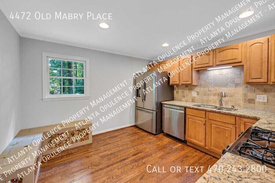 4472 Old Mabry Pl Ne - Photo 7 of 33