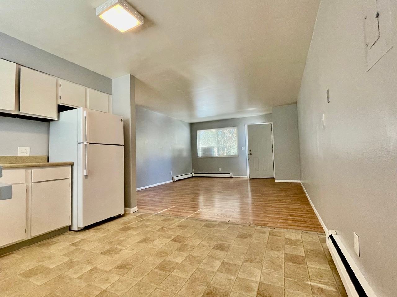 1035 Magnolia St - Photo 4 of 10