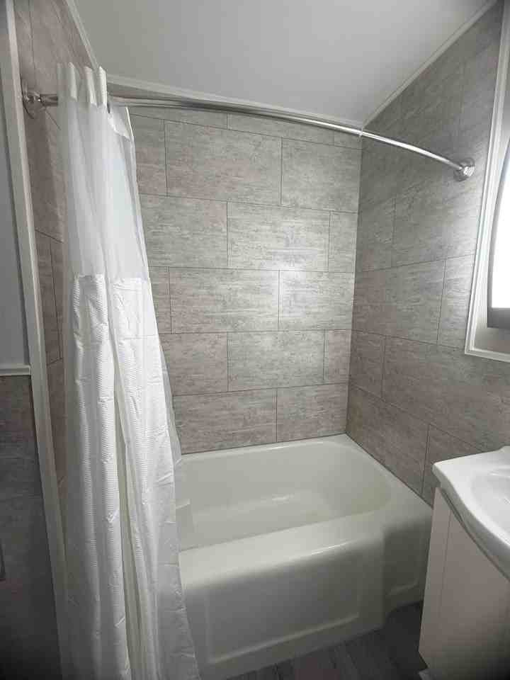 807 N St - Photo 3 of 10