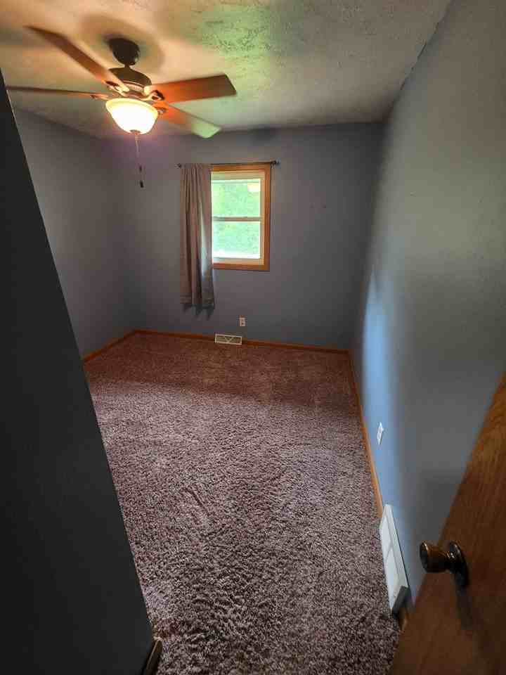 501 Adare Rd - Photo 7 of 18