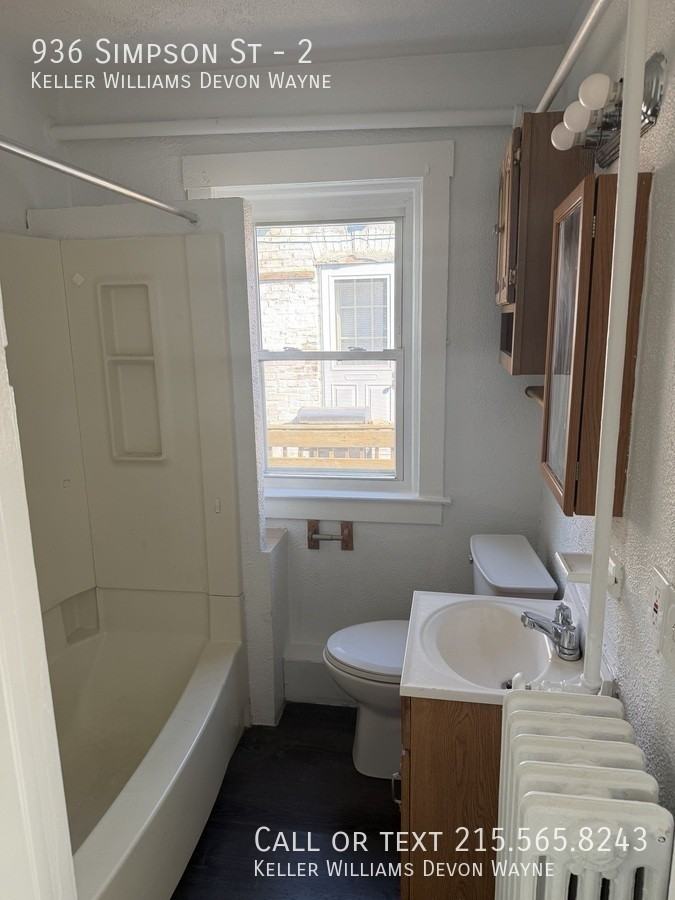 936 Simpson St #2 - Photo 3 of 13