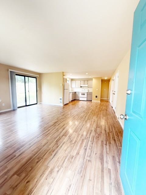 2707 Sedgwick Rd - Photo 2 of 19