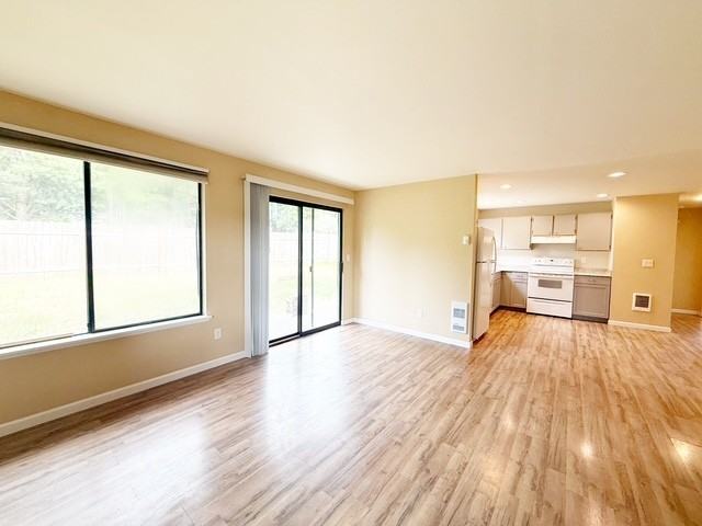 2707 Sedgwick Rd - Photo 3 of 19