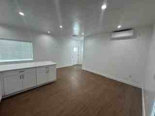 234 E. 51st St. - Photo 5 of 22