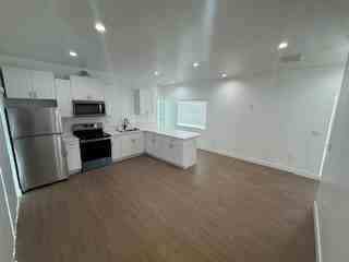 234 E. 51st St. - Photo 7 of 22