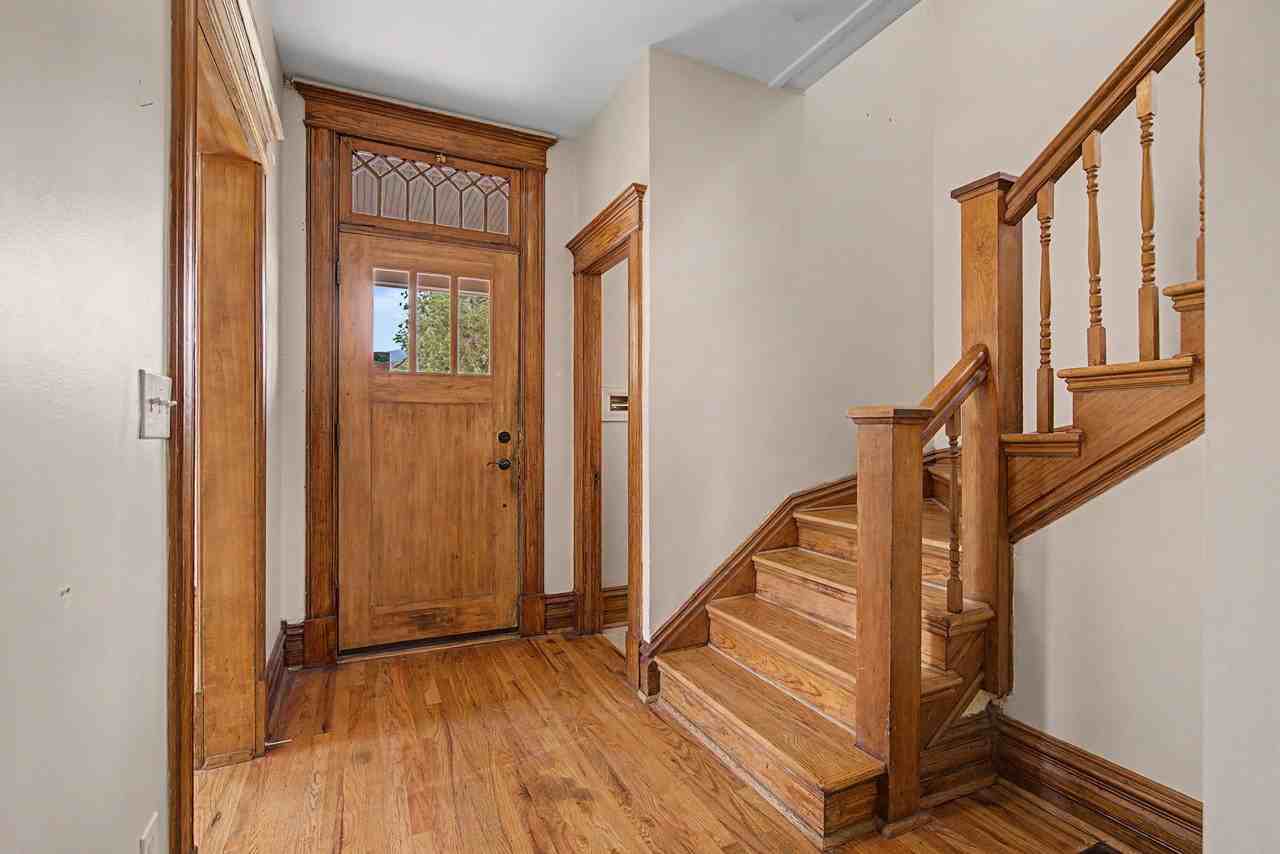 829 Sahwatch Street - 1 Main #1MAIN - Photo 5 of 35