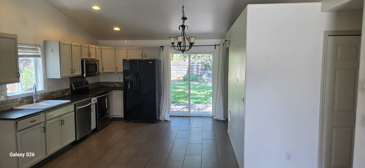 61087 Honkers Ct - Photo 2 of 4
