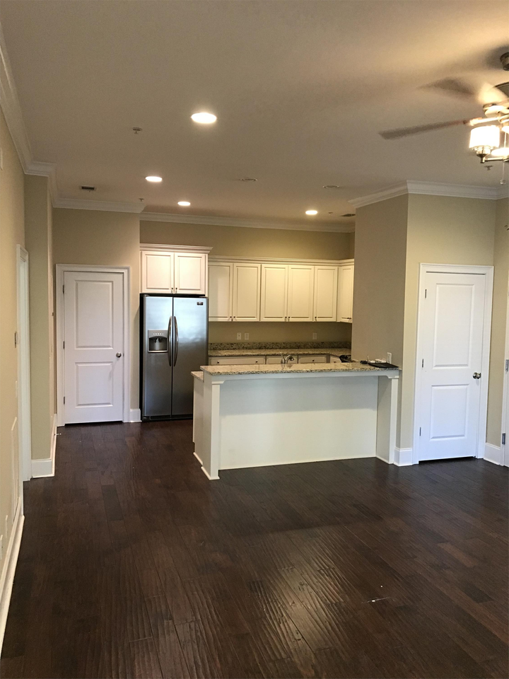 425 E Mcdonough St #104 - Photo 2 of 23