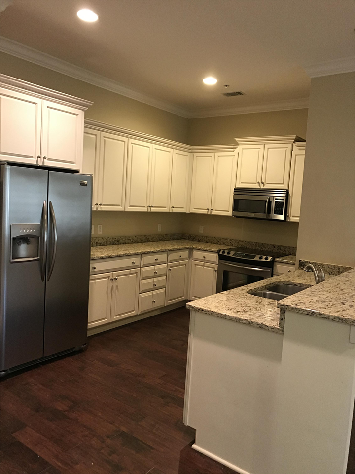 425 E Mcdonough St #104 - Photo 4 of 23