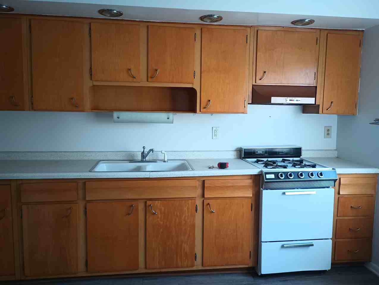 2441 Indiana Avenue - Photo 4 of 6