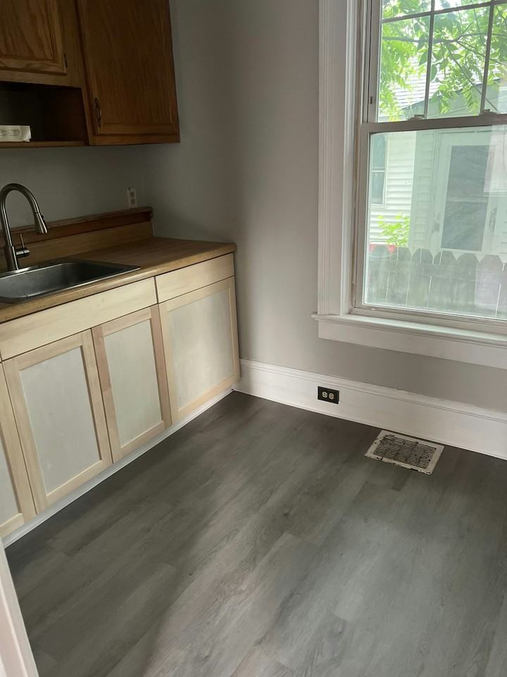 294 W 5th St, Unit 1 - Photo 5 of 11