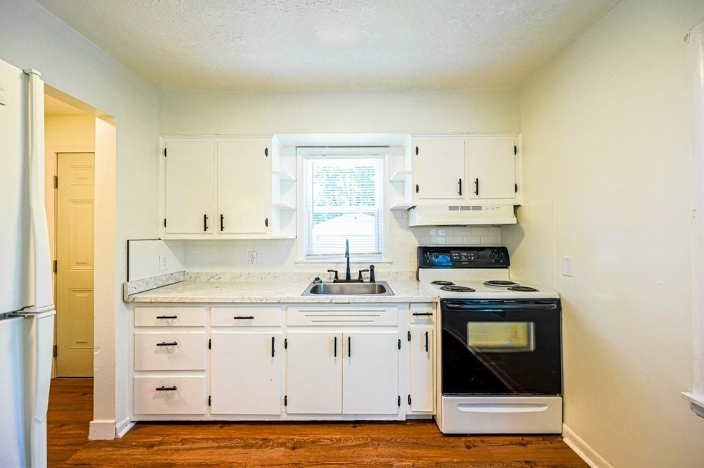 1909 Taylor Avenue - Photo 7 of 28