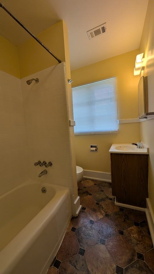 3110 N West St #3110 - Photo 3 of 5