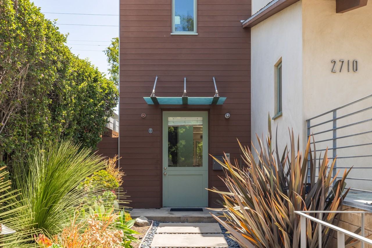 2710 Pine Ave #NA - Photo 2 of 33