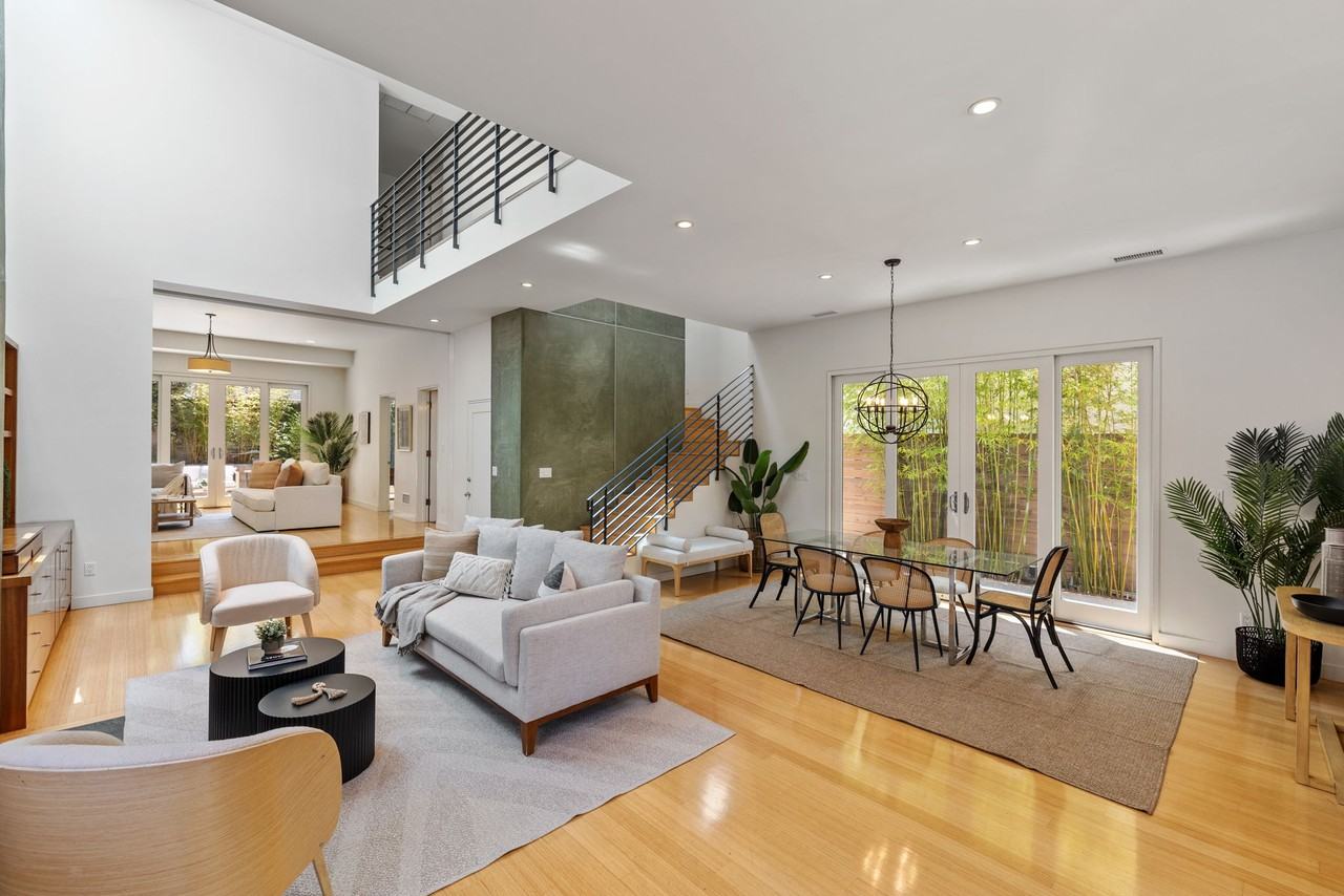 2710 Pine Ave #NA - Photo 4 of 33