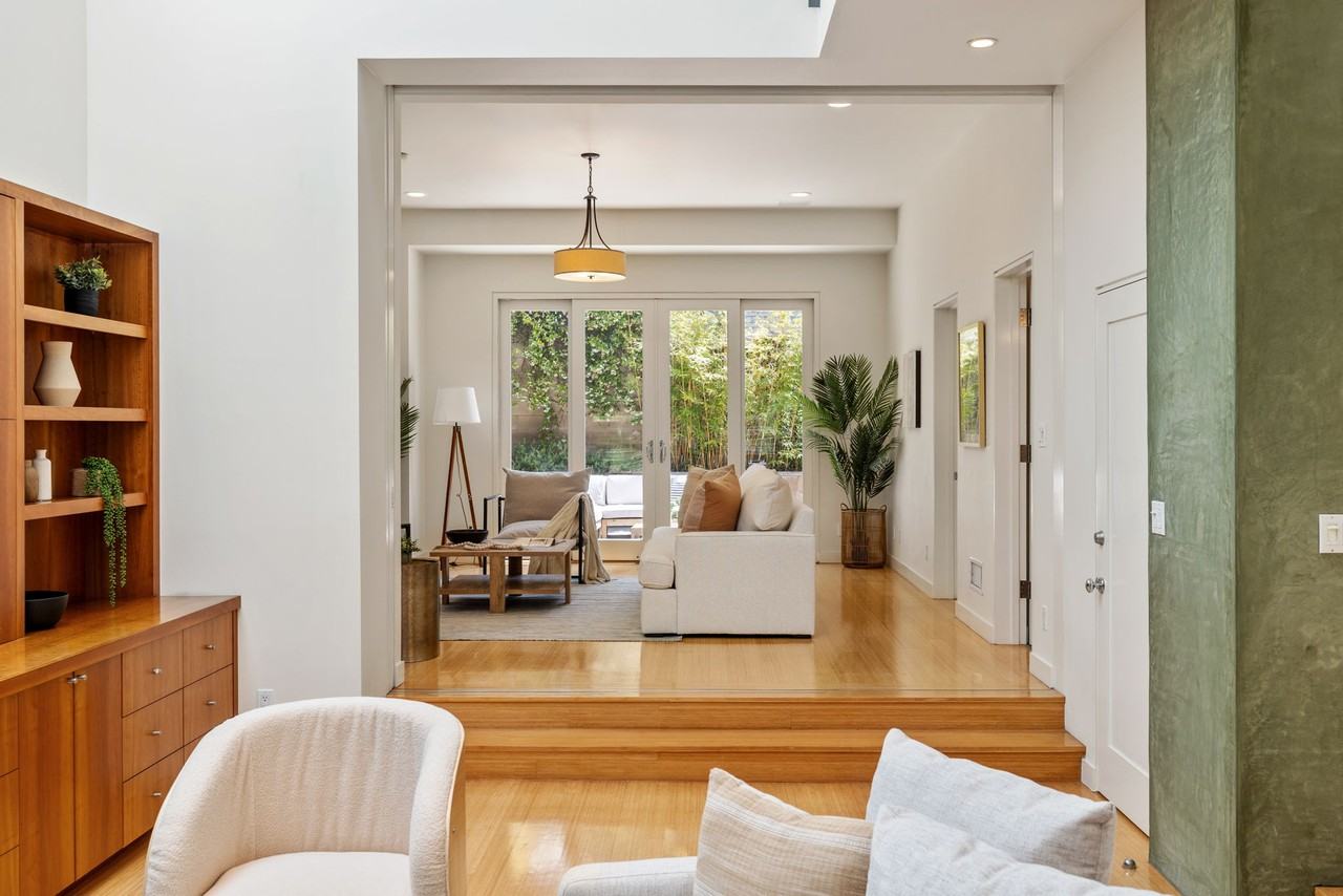 2710 Pine Ave #NA - Photo 7 of 33