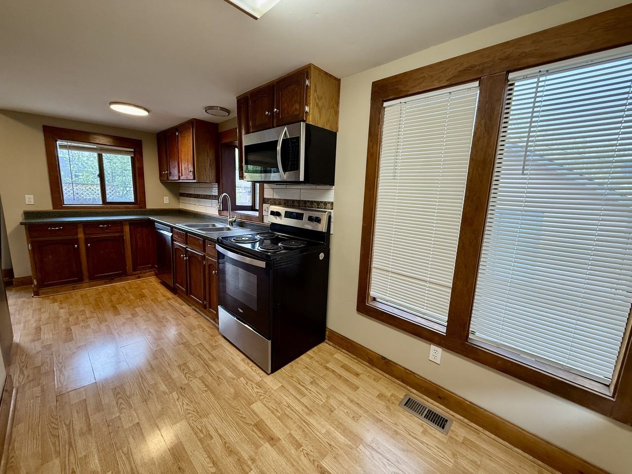 2121 W Kiowa St #NA - Photo 7 of 22