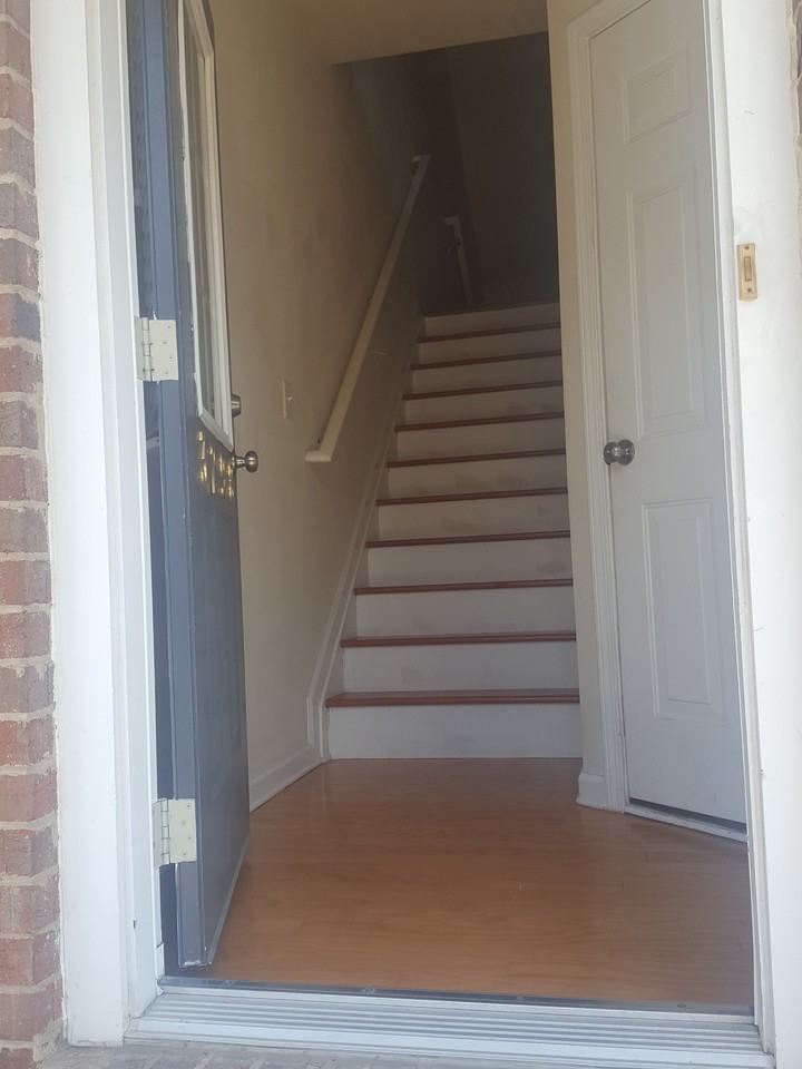 3298 Mill Springs Cir - Photo 2 of 22