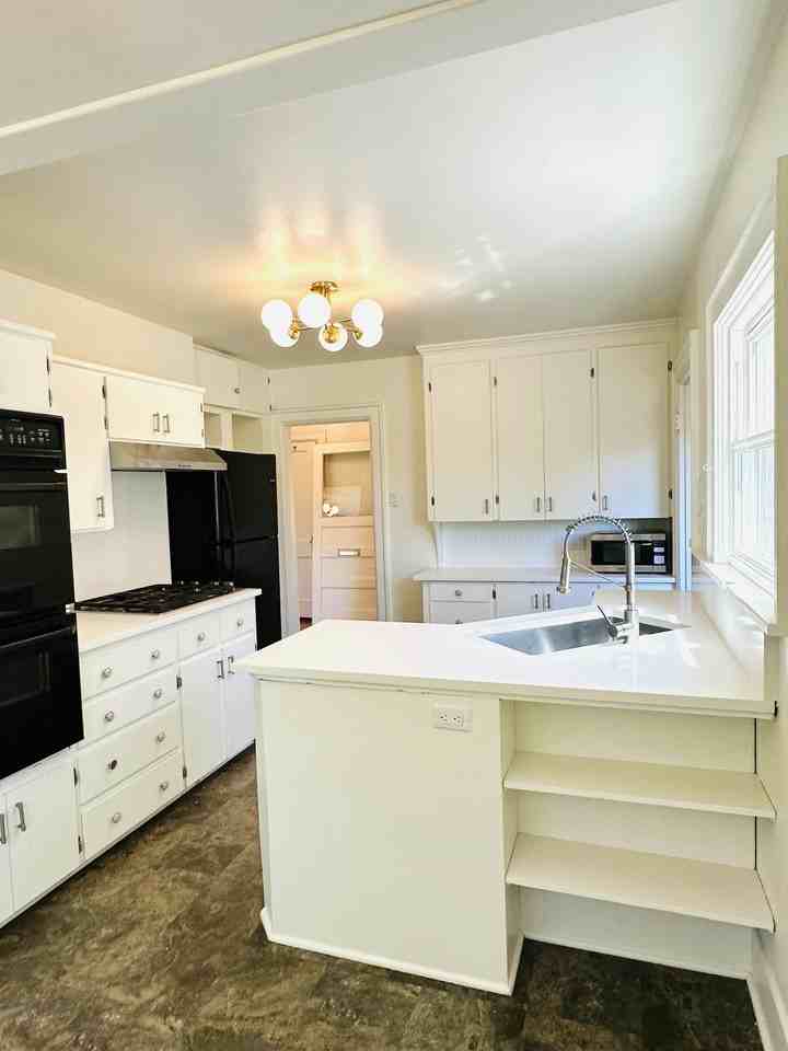 942 Northwest 58th Street - Photo 6 of 22