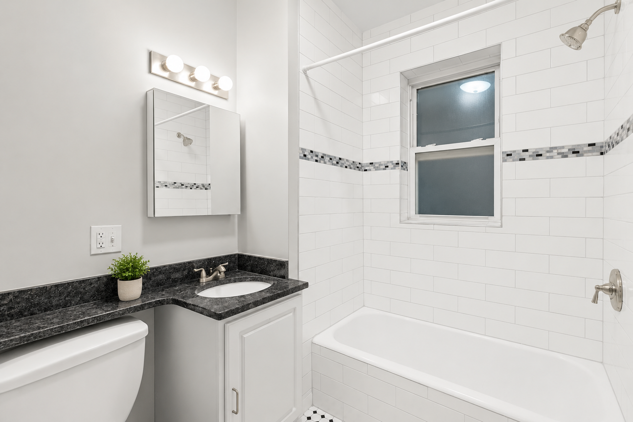 2514 W Belle Plaine Ave #1 - Photo 4 of 6
