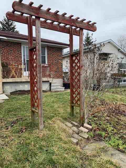 922 Mccowan Rd - Photo 4 of 15